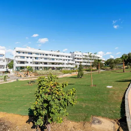 Aranya - Pool, Gym And Co-working Space Lejlighed